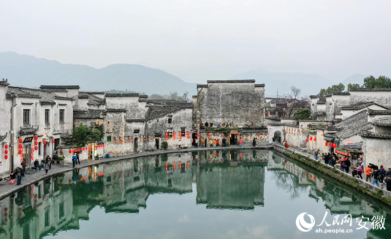 宏村一隅。人民網(wǎng)記者 張俊攝